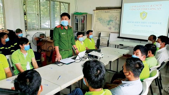 Công ty Cổ phần Xử lý Chất thải Việt Nam - Long An (VWS-LA): Tập huấn PCCC tại Khu Công nghệ Môi trường xanh ảnh 2