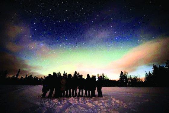 Mỗi tuần một điểm đến: Tour độc lạ - khám phá Bắc Cực Quang với Viettours  ảnh 1