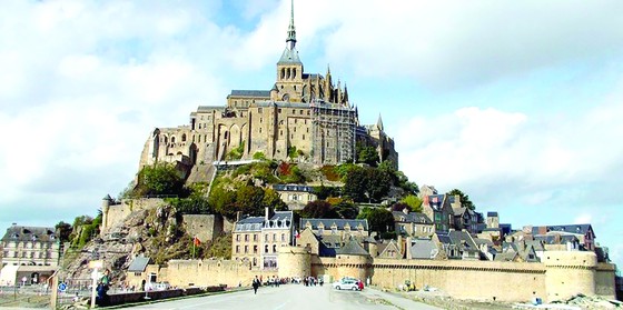 Mỗi tuần một điểm đến: Nhật ký Mont Saint Michel ảnh 1