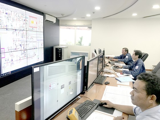 Tổng Công ty Điện lực TPHCM (EVNHCMC): Đảm bảo điện ổn định phục vụ Tết Dương lịch ảnh 1