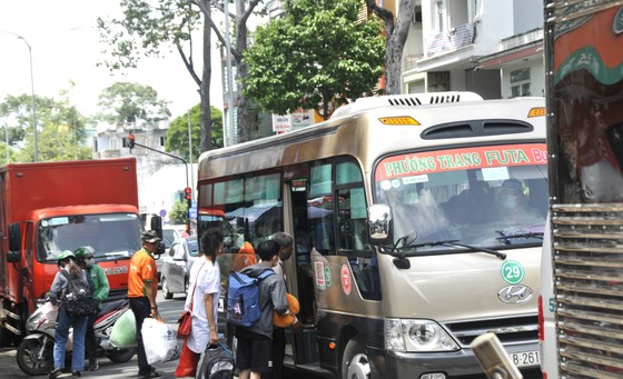 Phản hồi bài 'Biến tướng xe hợp đồng' đã giao trách nhiệm cụ thể cho quận, huyện ảnh 2