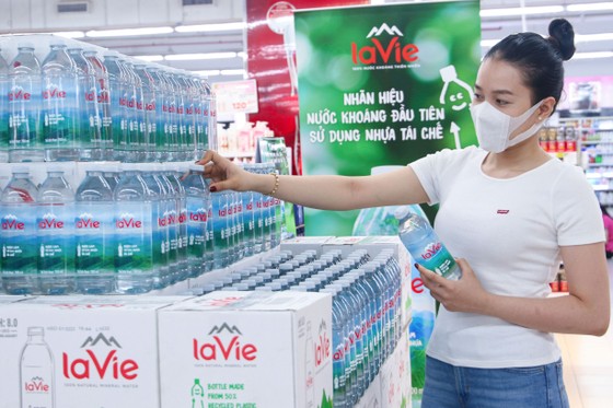 Chai nhựa tái chế: Bước đi mới trong xu hướng tiêu dùng xanh ảnh 1