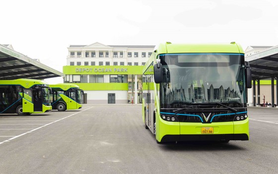 VinBus chính thức vận hành xe buýt điện thông minh đầu tiên tại Việt Nam ảnh 3