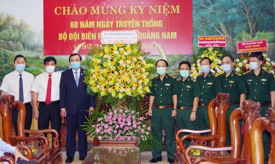 Lãnh đạo tỉnh Quảng Nam thăm, chúc mừng BĐBP tỉnh nhân kỷ niệm 60 năm Ngày truyền thống BĐBP tỉnh ảnh 1