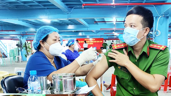 Bảo vệ người nguy cơ trước Covid-19 ảnh 1