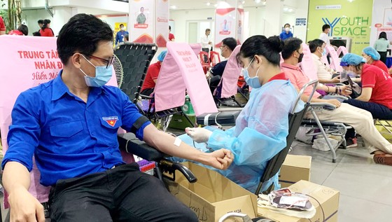 Tuổi trẻ thành phố xông pha, cống hiến ảnh 7