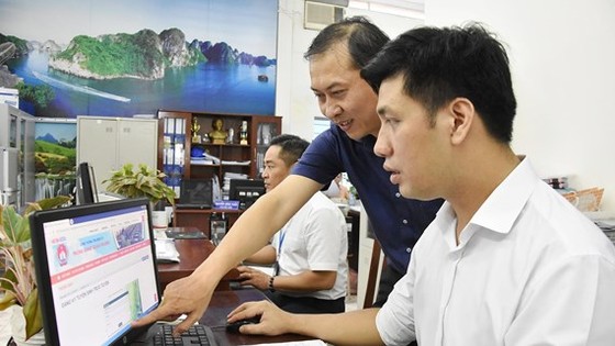 Kiểm tra công tác tuyển sinh đầu cấp trên hệ thống trực tuyến tại Phòng GD - ĐT quận Tân Bình
