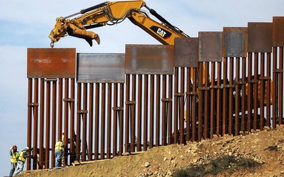 Xây tường trên biên giới Mỹ - Mexico