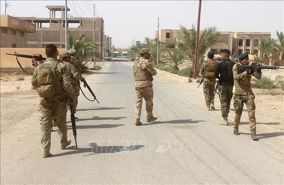 Các lực lượng Iraq trong chiến dịch truy quét IS tại tỉnh Anbar. Ảnh tư liệu: AFP/TTXVN