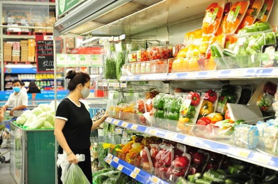 Năm 2020 Việt Nam đã “thành công kép” khi vừa tăng trưởng dương, vừa kiểm soát được lạm phát (Ảnh minh họa: KT)