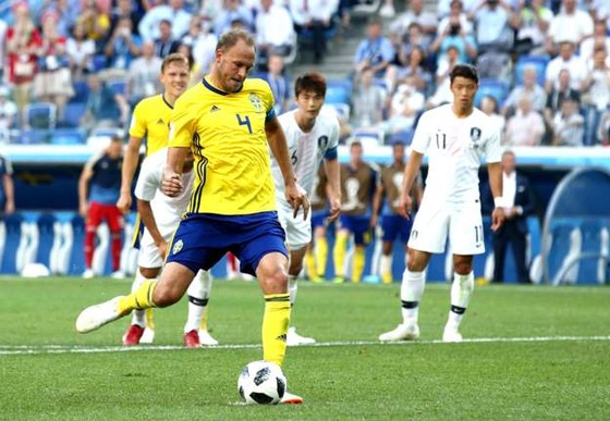 Thụy Điển - Hàn Quốc 1-0, VAR lại gây tranh cãi với quả 11m ảnh 6