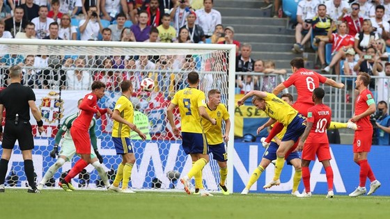 Thụy Điển - Anh 0-2: Tam Sư đẩy cao đội hình tấn công ảnh 3