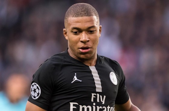 Ronaldo, Bemzema và Bale dược đề cừ Quả bóng vàng 2018 ảnh 21