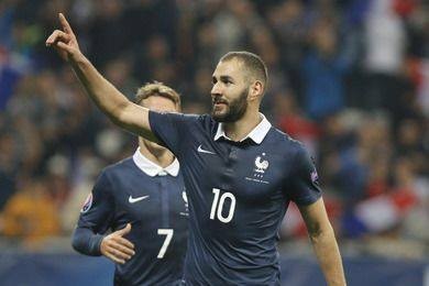 Karim Benzema đã hết đường trở lại tuyển Pháp.