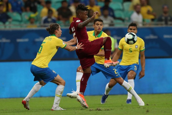 TRỰC TIẾP Brazil - Venezuela: Arthur trở lại, Selecao săn tìm bàn thắng ảnh 4