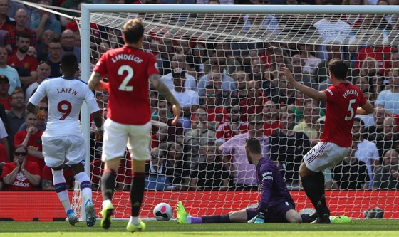 Man United - Crystal Palace 1-2: Sụp đổ phút cuối cùng ảnh 6