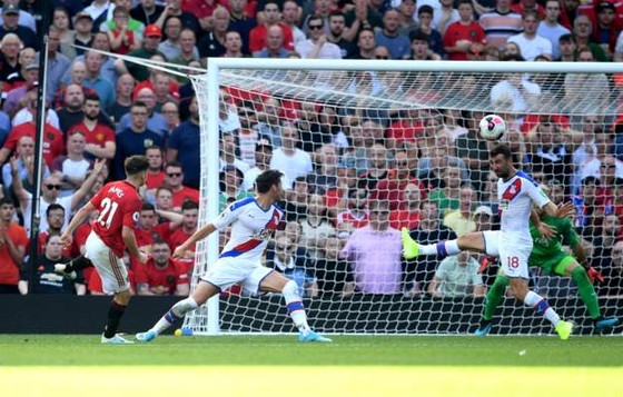 Man United - Crystal Palace 1-2: Sụp đổ phút cuối cùng ảnh 10