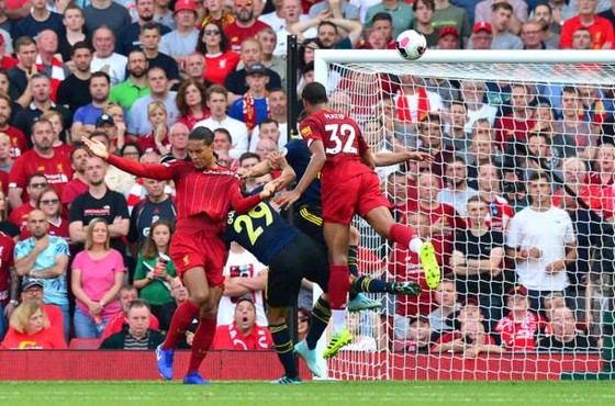 Liverpool - Arsenal 3-1: Salah ghi cú đúp, nhấn chìm Pháo thủ ảnh 7