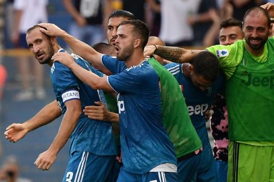 PSG và Barca đứng đâu trong danh sách 10 CLB giá trị nhất thế giới ảnh 1