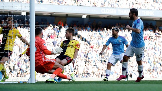 Man City - Watford 8-0: Bernardo ghi hattrick khi De Bruyne sắm vai người hùng ảnh 11