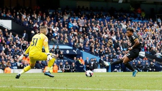 Man City - Wolves 0-2: Adama Traore ghi cú đúp, hạ gục nhà vô địch ảnh 7