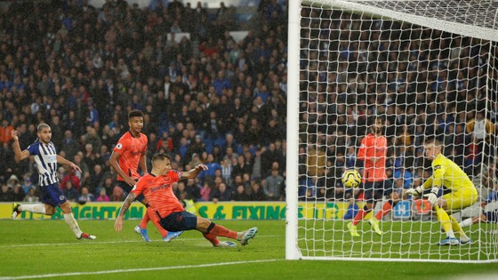 Brighton - Everton 3-2: Lucas Digne đốt lưới nhà giúp Mồng biển thắng ngược phút cuối ảnh 8