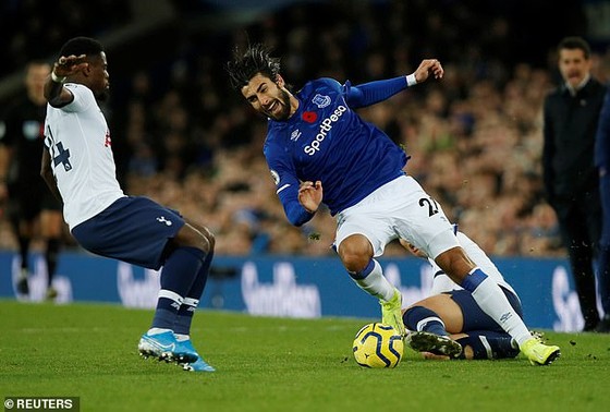 Andre Gomes sẽ phẫu thuật cổ chân bị gãy ảnh 3