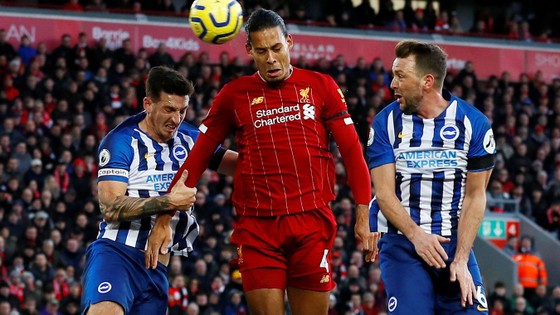 Liverpool - Brighton 2-0: Sát thủ Van Dijk giúp Liverpool bứt xa Man City 11 điểm ảnh 5