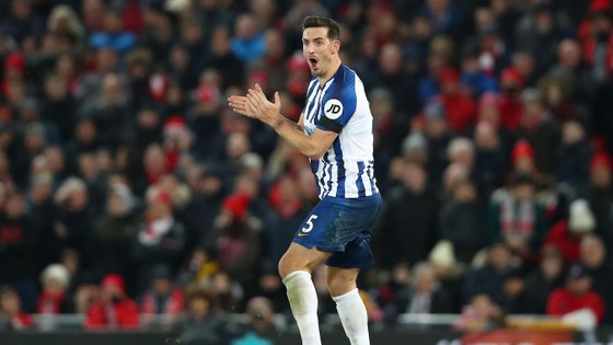 Liverpool - Brighton 2-0: Sát thủ Van Dijk giúp Liverpool bứt xa Man City 11 điểm ảnh 10