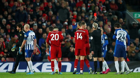 Liverpool - Brighton 2-0: Sát thủ Van Dijk giúp Liverpool bứt xa Man City 11 điểm ảnh 9