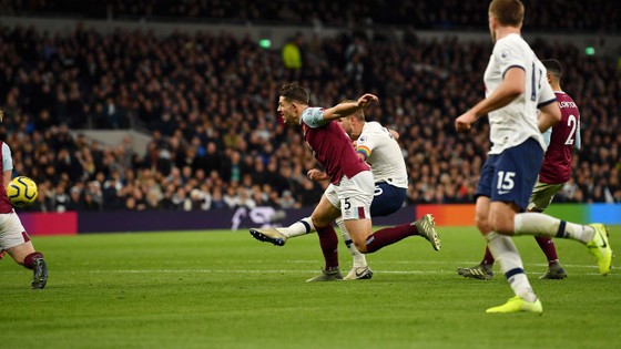Tottenham - Burnley 5-0: Harry Kane ghi cú đúp, Son lập siêu phẩm ảnh 6