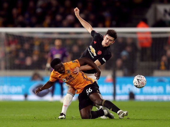 Man United vã mồ hôi khi Harry Maguire vắng mặt trận derby Manchester ảnh 1