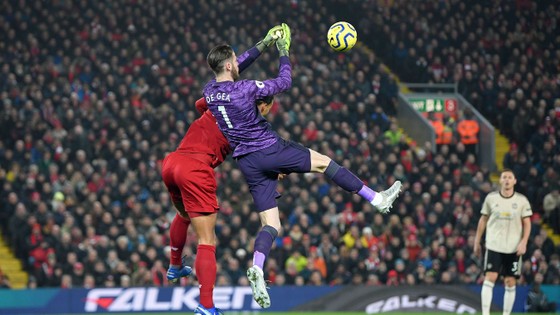 Liverpool - Man United 2-0: Van Dijk, Salah nhấn chìm Quỷ đỏ ảnh 4