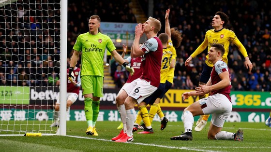 Burnley - Arsenal 0-0: Aubameyang bất lực nhưng Pháo thủ hòa trong may mắn ảnh 6