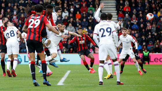 Bournemouth - Chelsea 2-2: Marcos Alonso ghi cú đúp giúp The Blues gỡ hòa ảnh 6