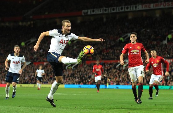 Tottenham phấn khích với sự trở lại của Harry Kane