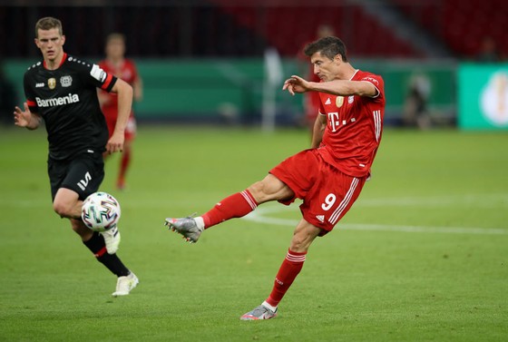 Pha ghi bàn của Robert Lewandowski (Bayern Munich)