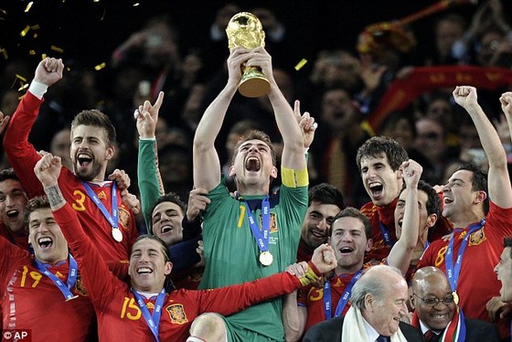 Iker Casillas tuyên bố giải nghệ ở tuổi 39 ảnh 2