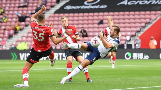 Son Hueng-min ghi poker, Harry Kane góp 4 pha kiến tạo, Mourinho nở mày nở mặt ảnh 1