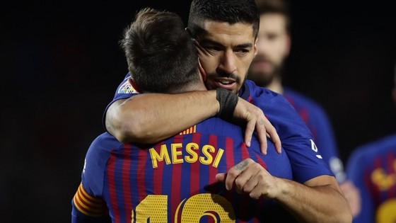 Suarez và Messi đều đau buồn ở Barcelona