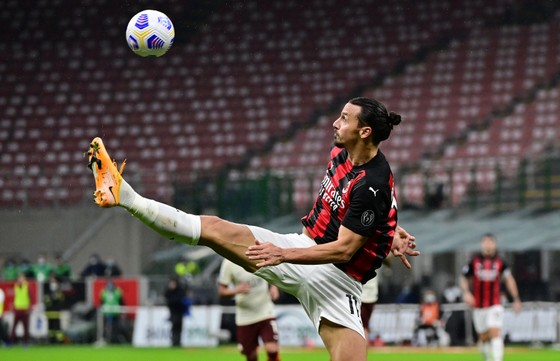 Zlatan Ibrahimovic sẽ dẫn dắt AC Milan tiến sâu vào giải