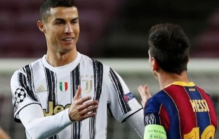 Jamie Carragher nói Messi giỏi hơn Ronaldo nhưng ông tôn trọng CR7 hơn ảnh 2