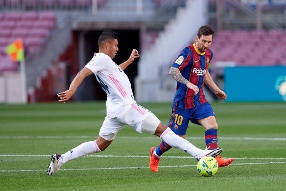 Trận siêu kinh điển: Barcelona cảnh giác phong độ xuất thần của Karim Benzema ảnh 1
