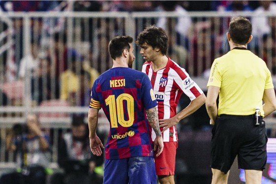 Leo Messi (Barcelona) và Joao Felix (Atletico Madrid)