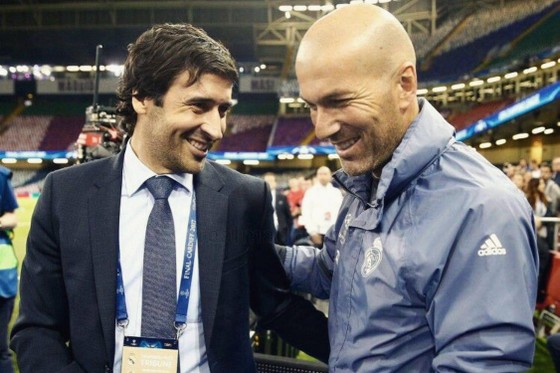 Raul Gonzalez và Zidane