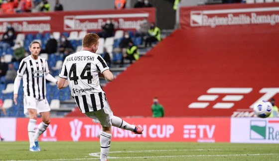 Thắng nghẹt thở Atalanta 2-1, Juventus đoạt Cúp nước Ỳ ảnh 1
