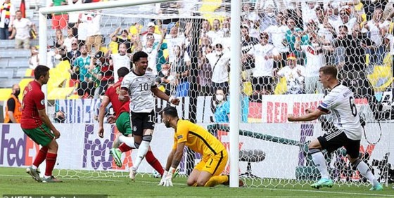 Bồ Đào Nha – Đức 2-4: Ronaldo ghi bàn nhưng Xe tăng Đức đè bẹp Bồ Đào Nha ảnh 4