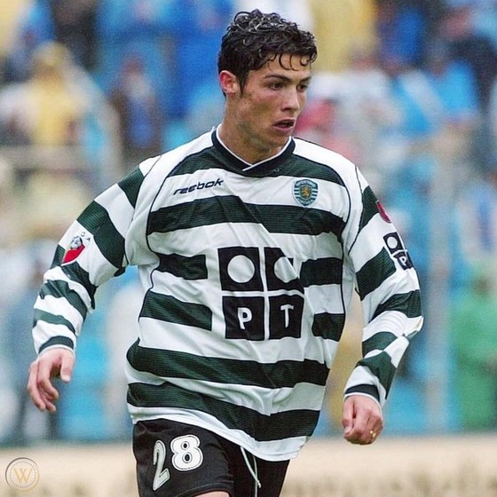 Trở lại Old Trafford, Cristiano Ronaldo sẽ mặc áo số mấy?  ảnh 1