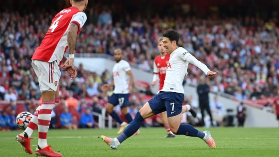 Arsenal - Tottenham 3-1: Smith Rowe, Aubameyang và Saka nổi lửa ở Emirates ảnh 4