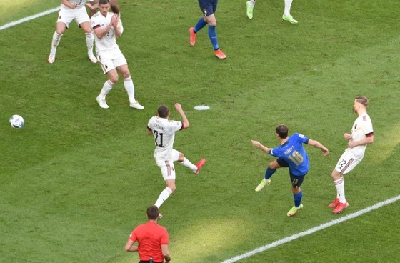 Italy đánh bại Bỉ để giành giải 3 Nations League ảnh 1